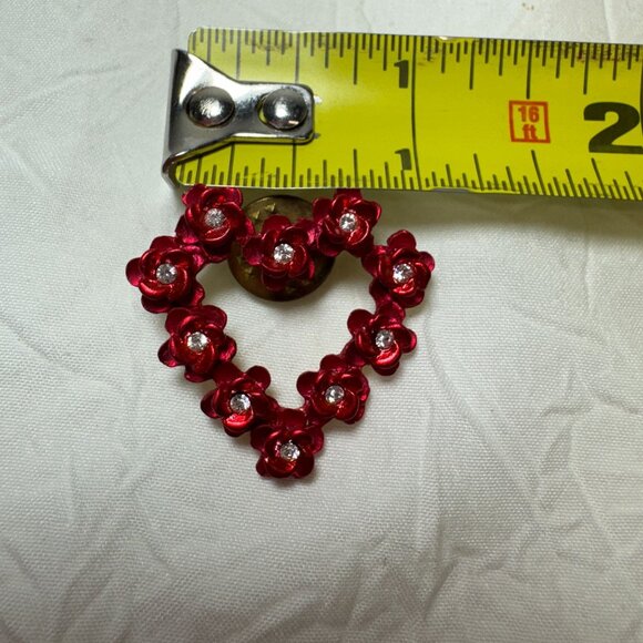 Vintage Heart-Shaped Red Flower Brooch Pin With Rhinestones & Gold-Tone Backing - Picture 5 of 5